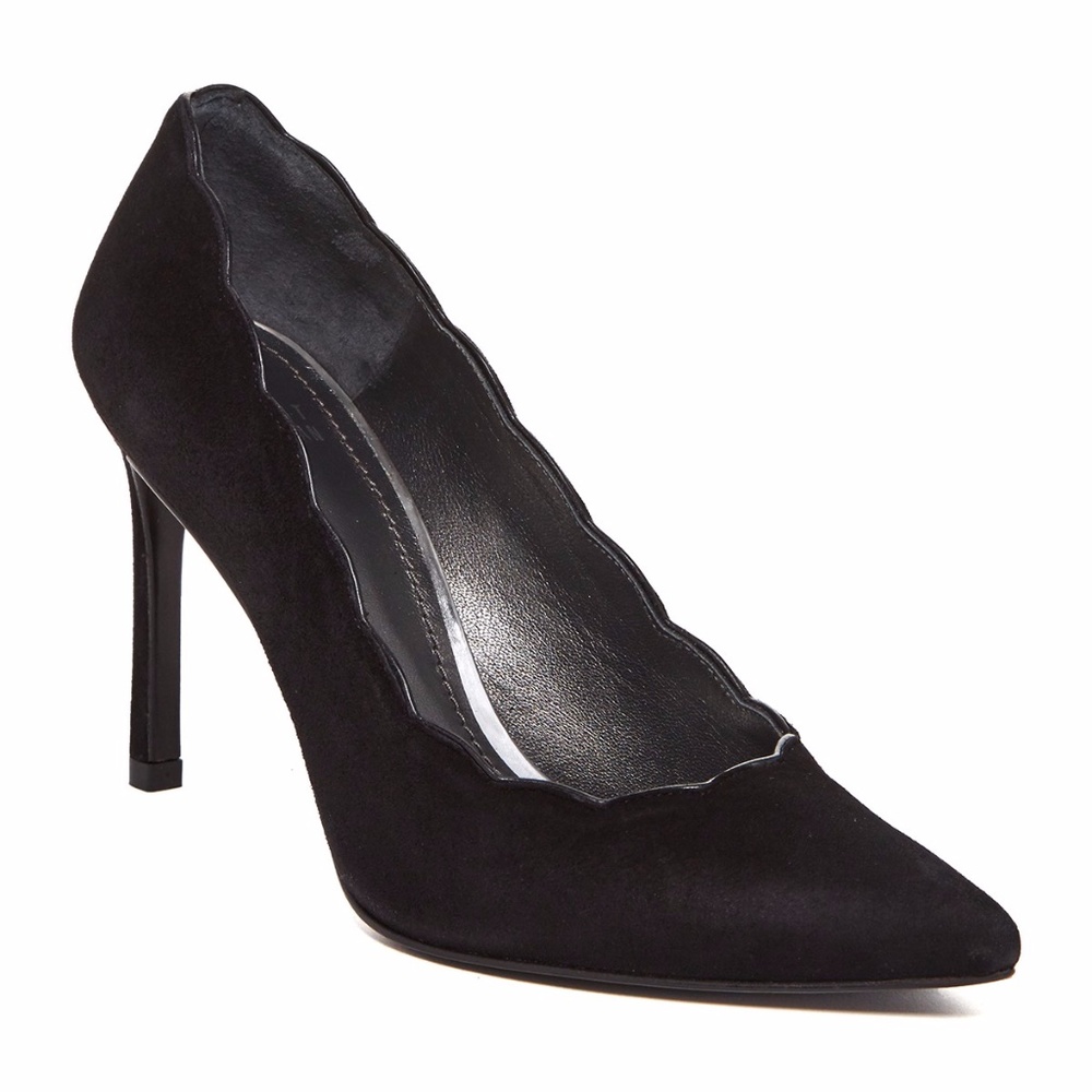 Stuart Weitzman Black Scalloped Pumps - Size 10.5